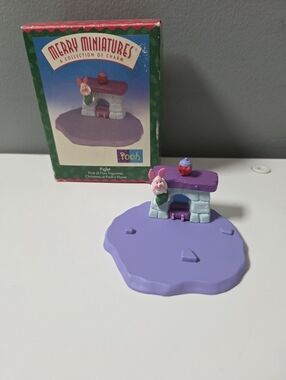 Hallmark Merry Miniatures Piglet Figure *Fits With The Pooh Collection*  1999